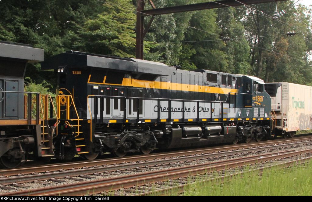 CSX 1869 rear detail